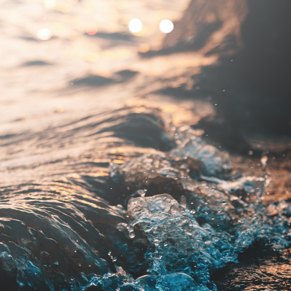 iPhone Microwave Water